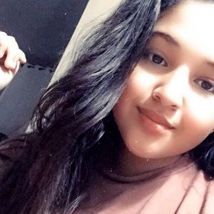 Meet your Posher, Daniela